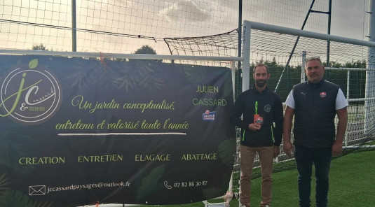 JC Cassard Paysages - Remise de ballon du match